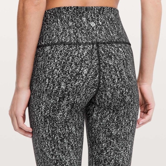 Lululemon Wunder Under High-Rise 21" Luon Cropped Leggings size 4 - Picture 11 of 11